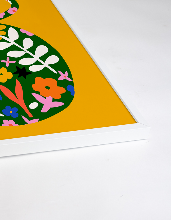 Liv Corday Spring Pot