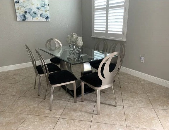 Lixra 60" Tempered Glass Tabletop Dining Table With Chairs