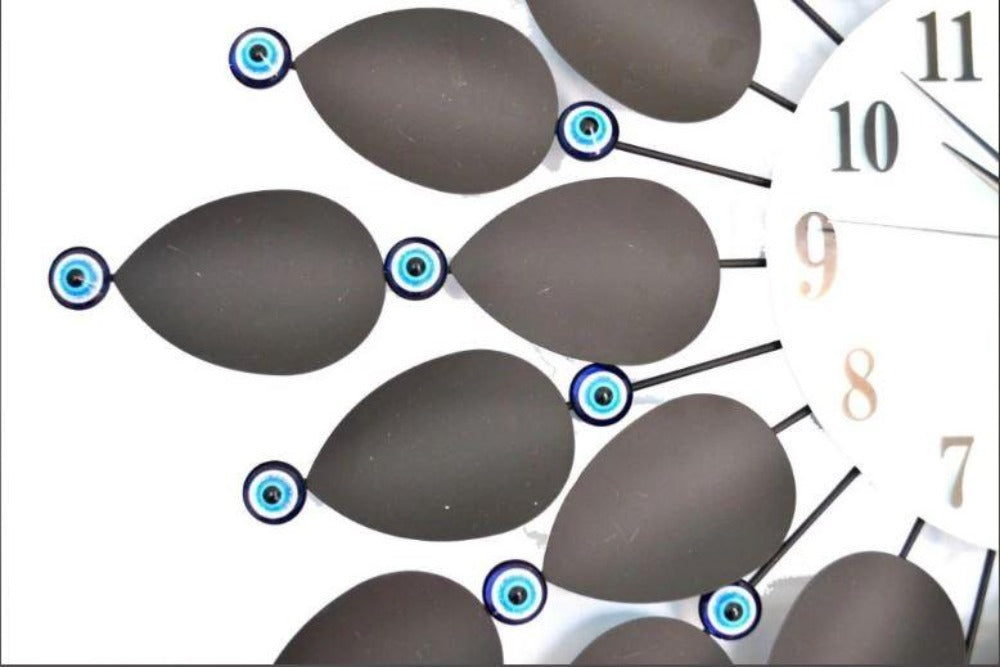 Lixra Dazzling Iconic Look Wall Clock