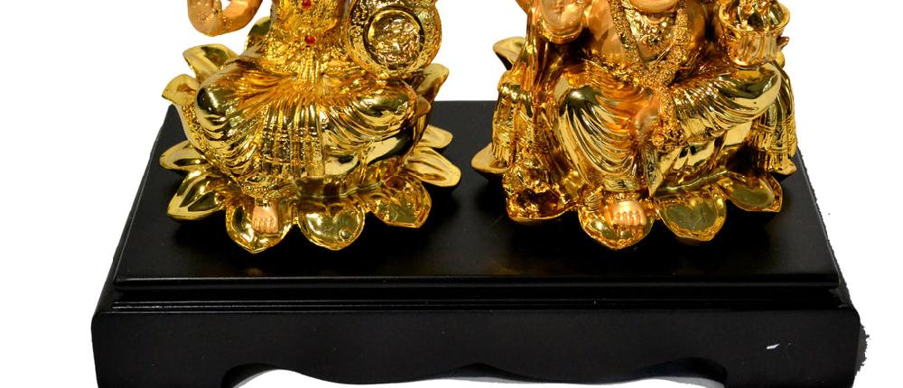 Lixra Gold Finish Metallic Ornate Showpiece Set