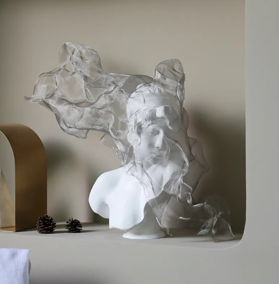 Lixra Majestic Artwork Statue Sculpture