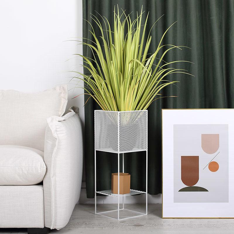 Lixra Modern Charismatic Metallic Floor Vase