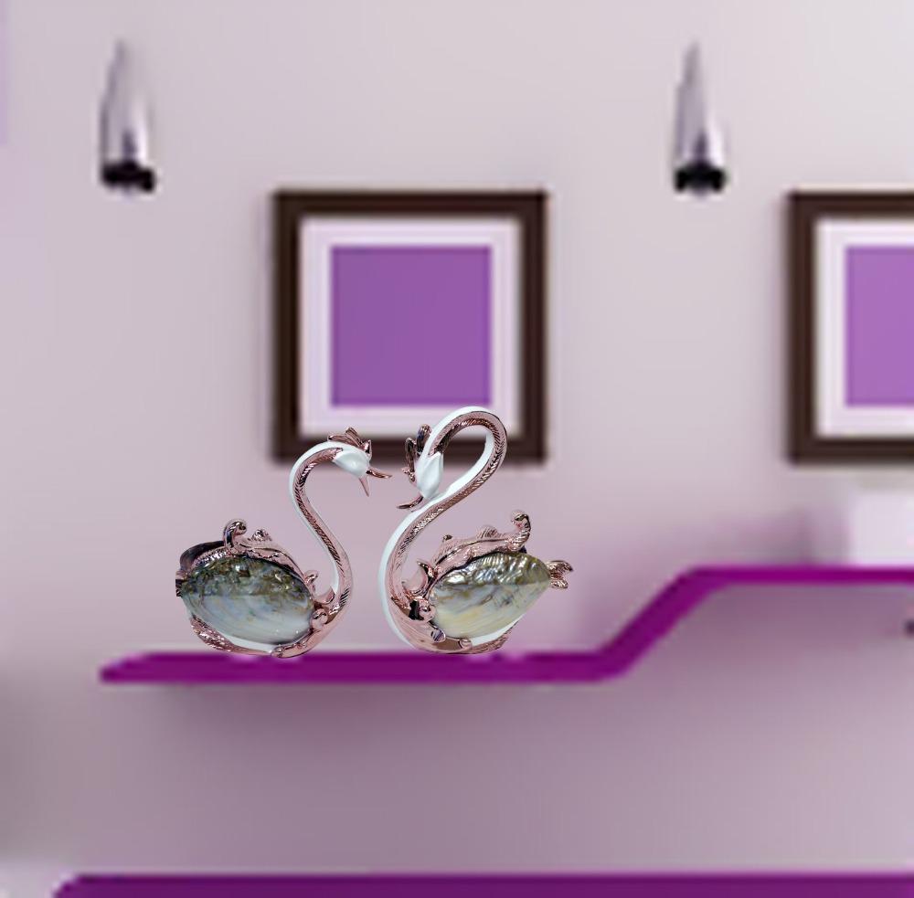 lixra Pair of Modern Fiberglass Showpieces