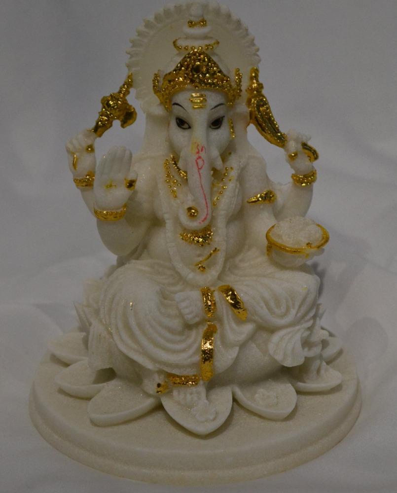 Lixra Polyresin Hand Carved Endearing Showpiece