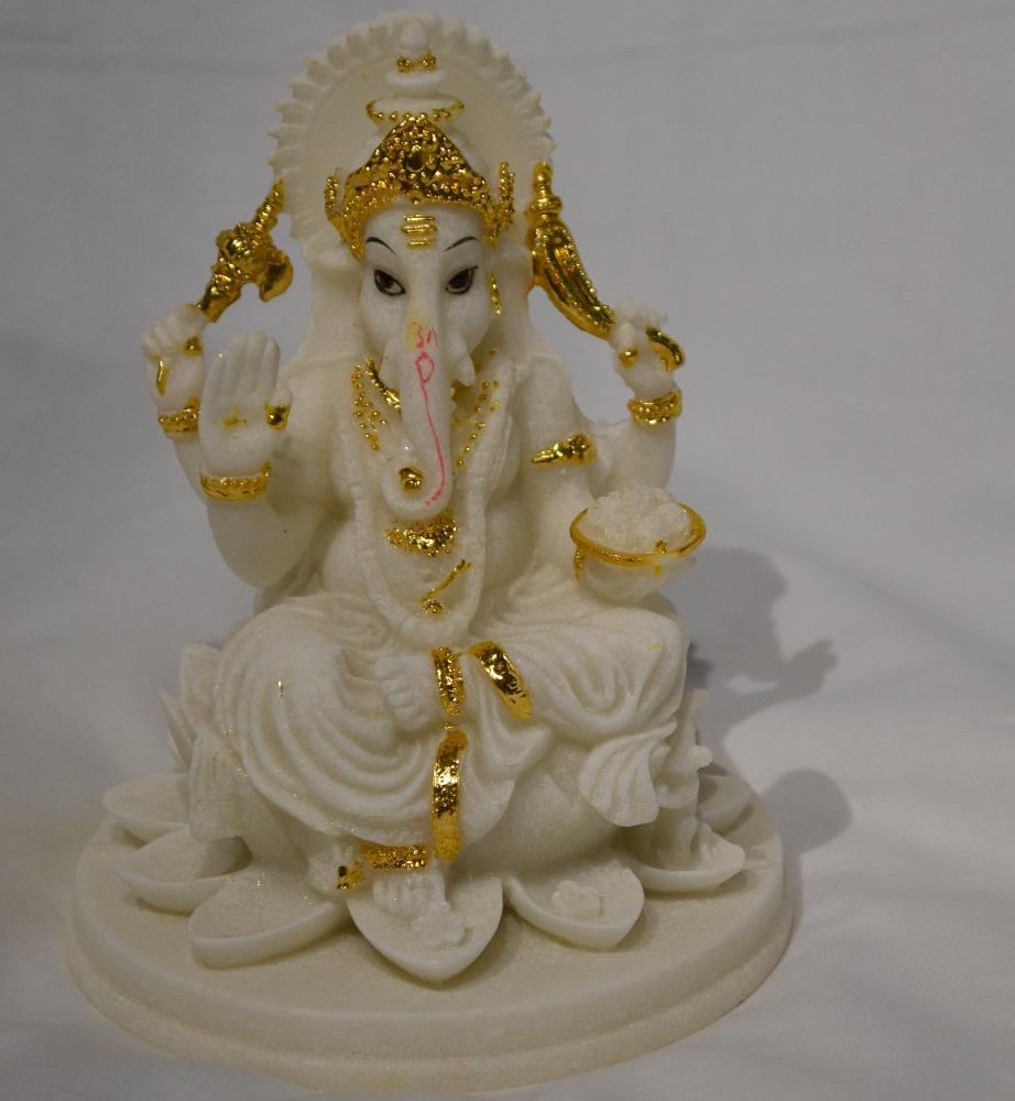 Lixra Polyresin Hand Carved Endearing Showpiece