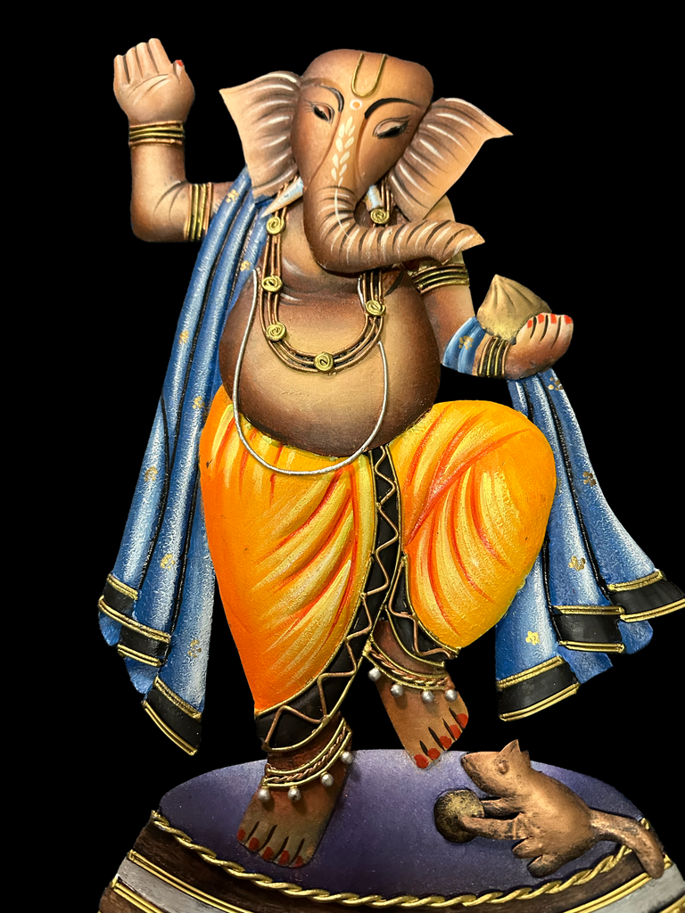 Lixra Sumptuous Standing Lord Wall Decor