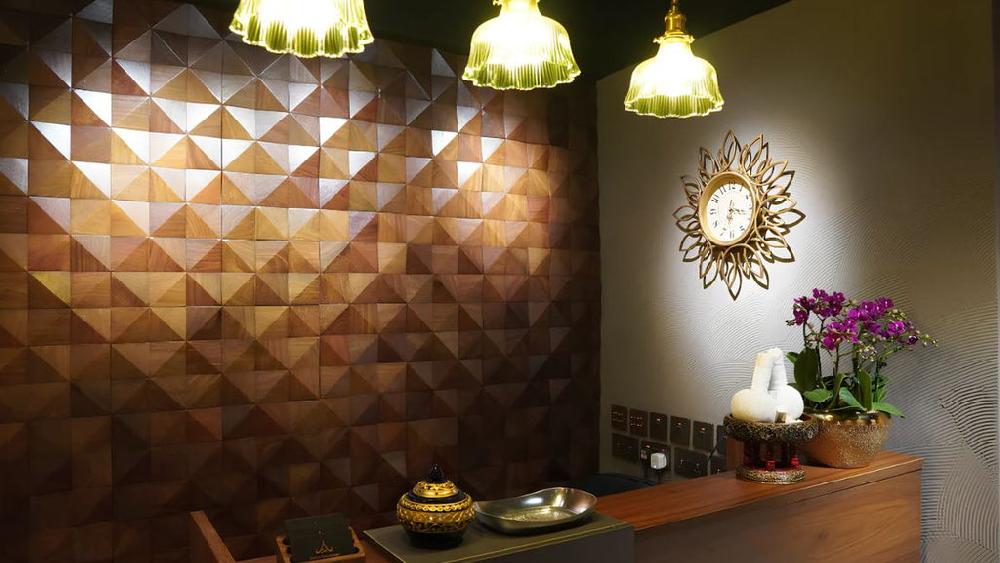 Lixra Triangle Mosaic Wood Wall Panel