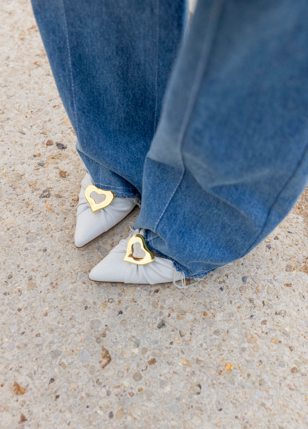 Liya BETTY WHITE PUMPS