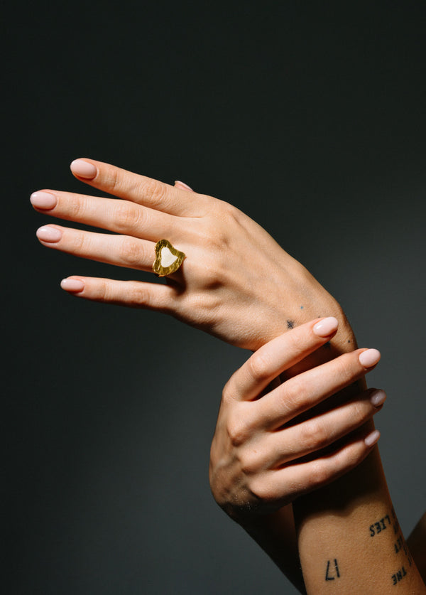 liya CREAMY HEART RING