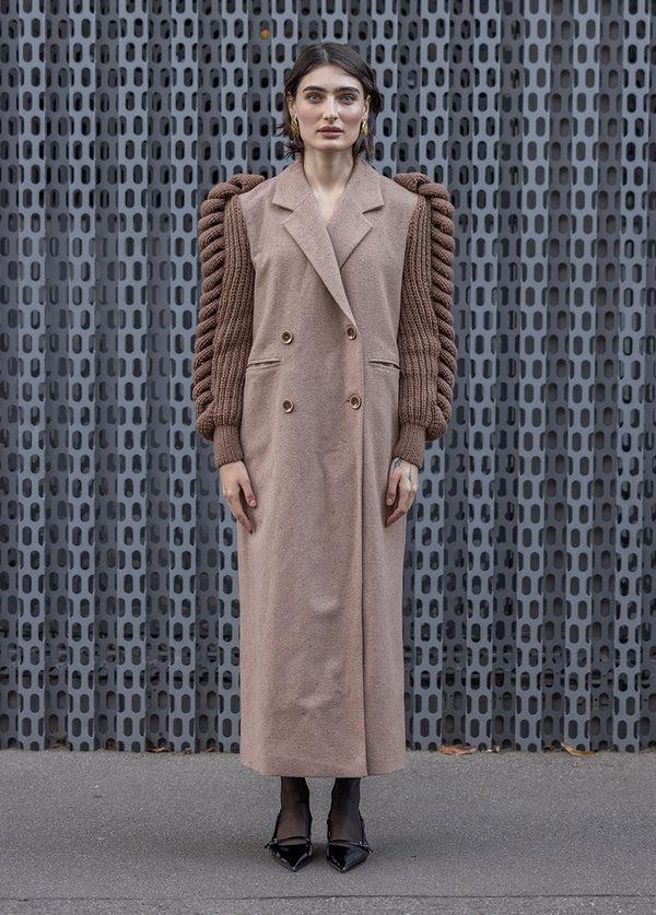 Liya DOUBLE-BREASTED KNITTED SLEEVES COAT