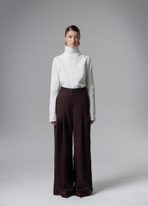 Liya MINIMALIST TURTLENECK TOP
