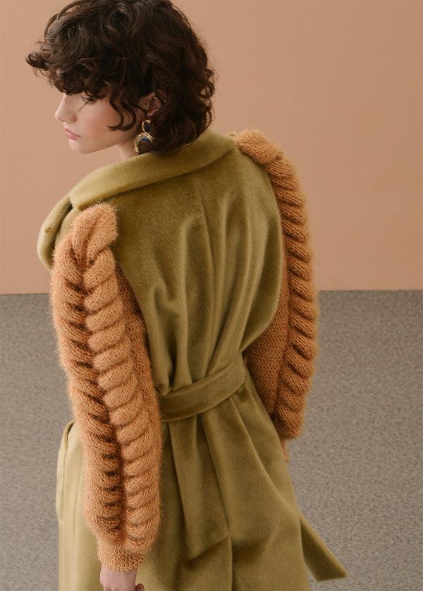 Liya STATEMENT SLEEVES COAT