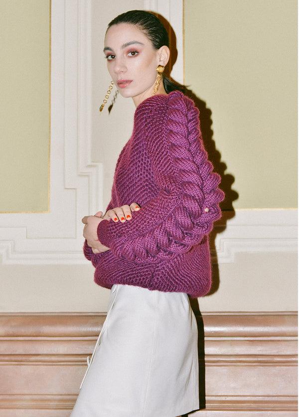 Liya V-NECK KNITTED WOOL SWEATER