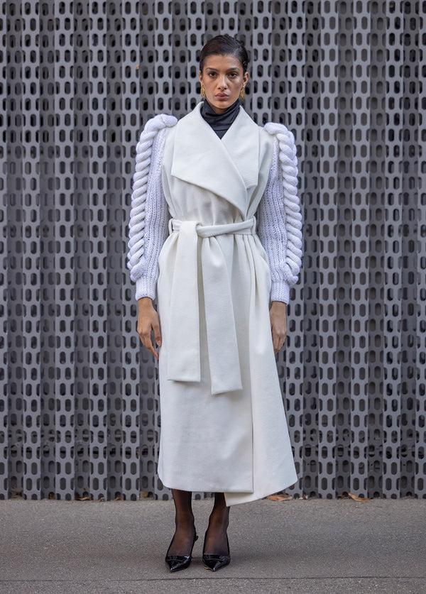 Liya WHITE COAT WITH KNITTED SLEEVES