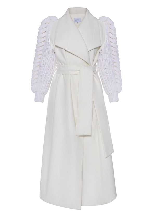 liya WHITE COAT WITH KNITTED SLEEVES