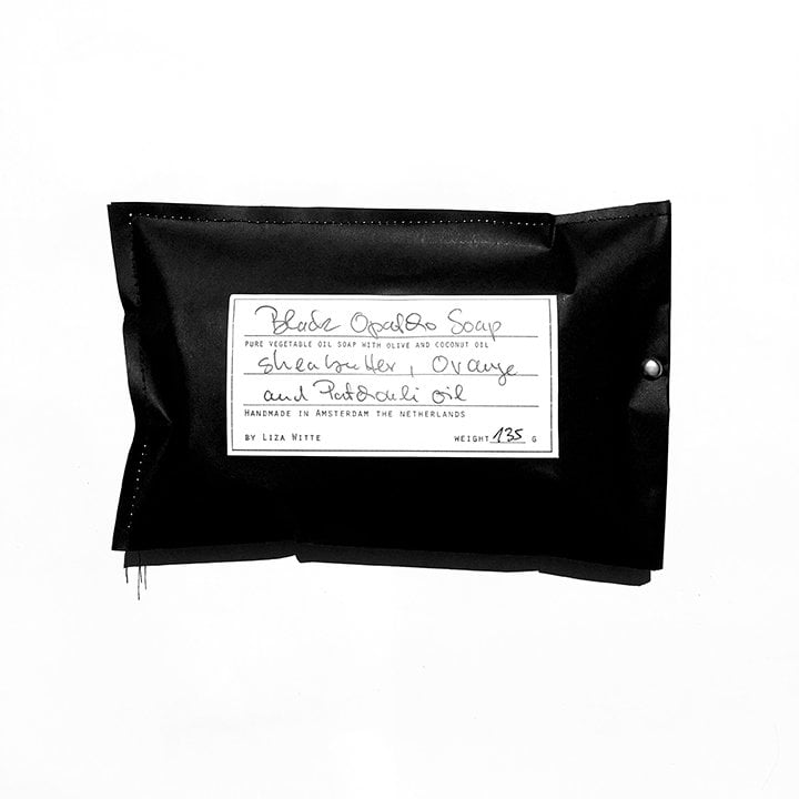 Liza Witte Black Opatcho Soap
