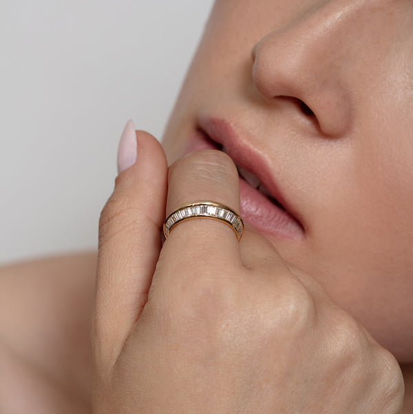 Lizzie Mandler Degrede Crescent Ring