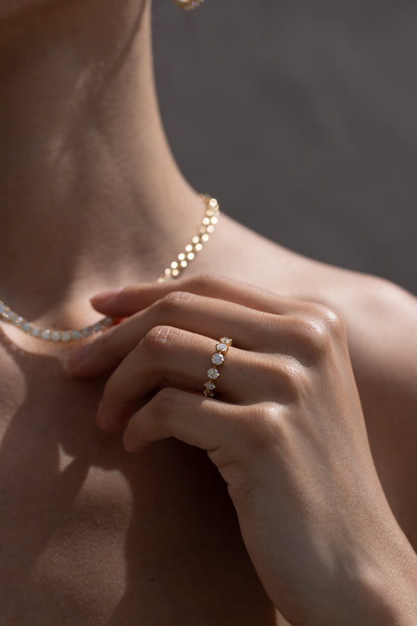 Lizzie Mandler Eclat Graduated Diamond Band