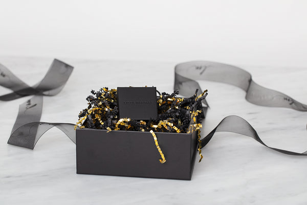 Lizzie Mandler Gift Wrapping