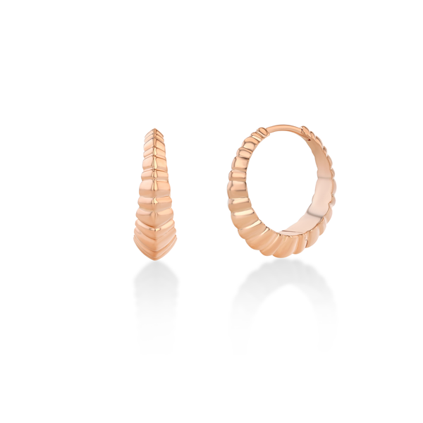 Lizzie Mandler Large Fluted Crescent Huggies