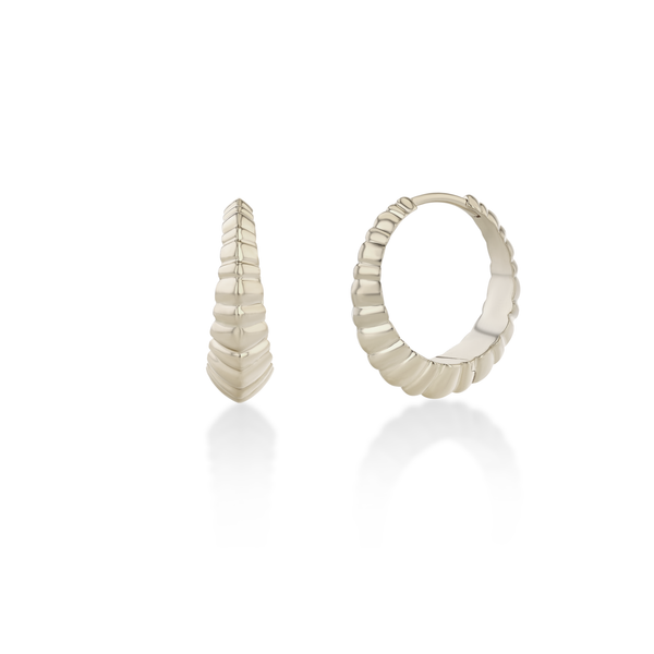 Lizzie Mandler Large Fluted Crescent Huggies