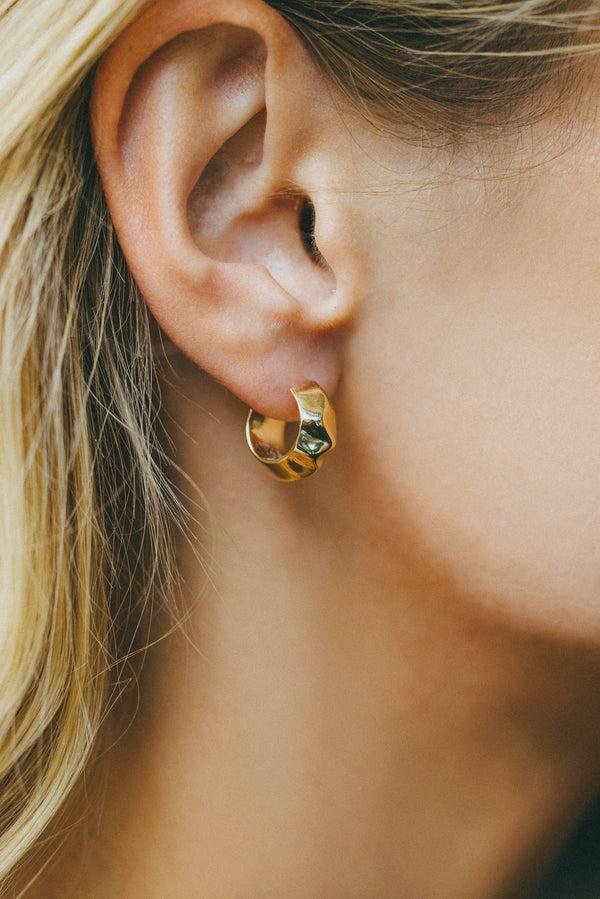 Lizzie Mandler Liquid Gold Huggies