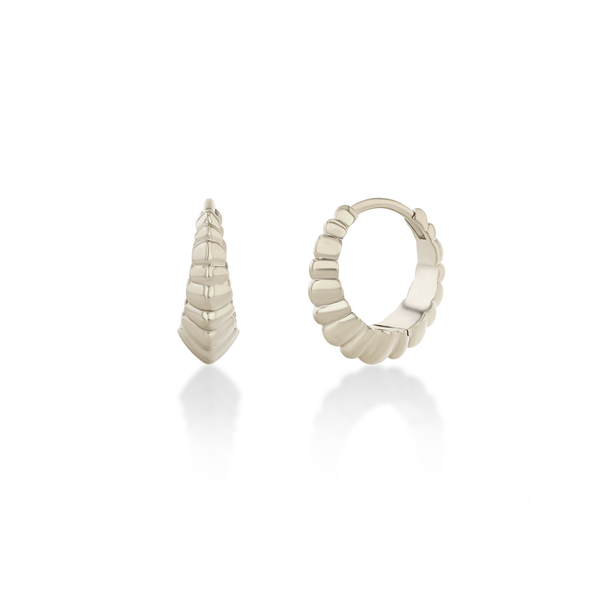 Lizzie Mandler Medium Fluted Crescent Huggies