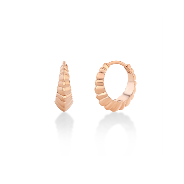 Lizzie Mandler Medium Fluted Crescent Huggies