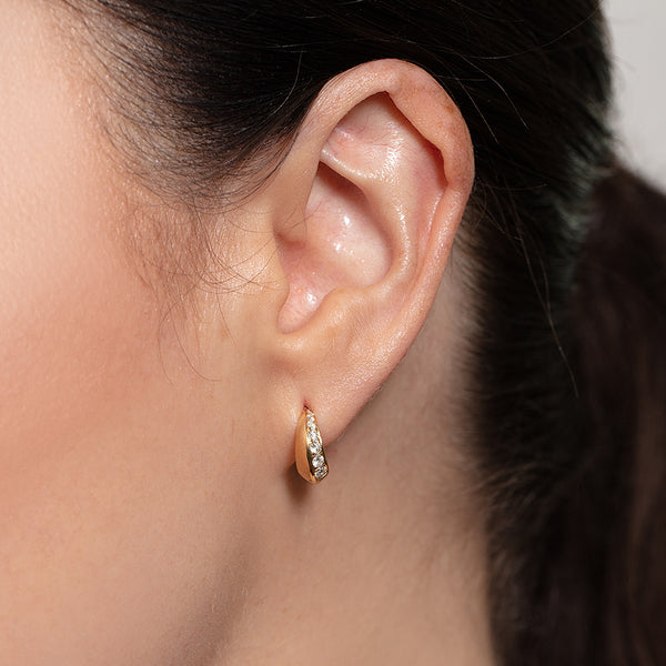 Lizzie Mandler Medium Pavé Crescent Hoop