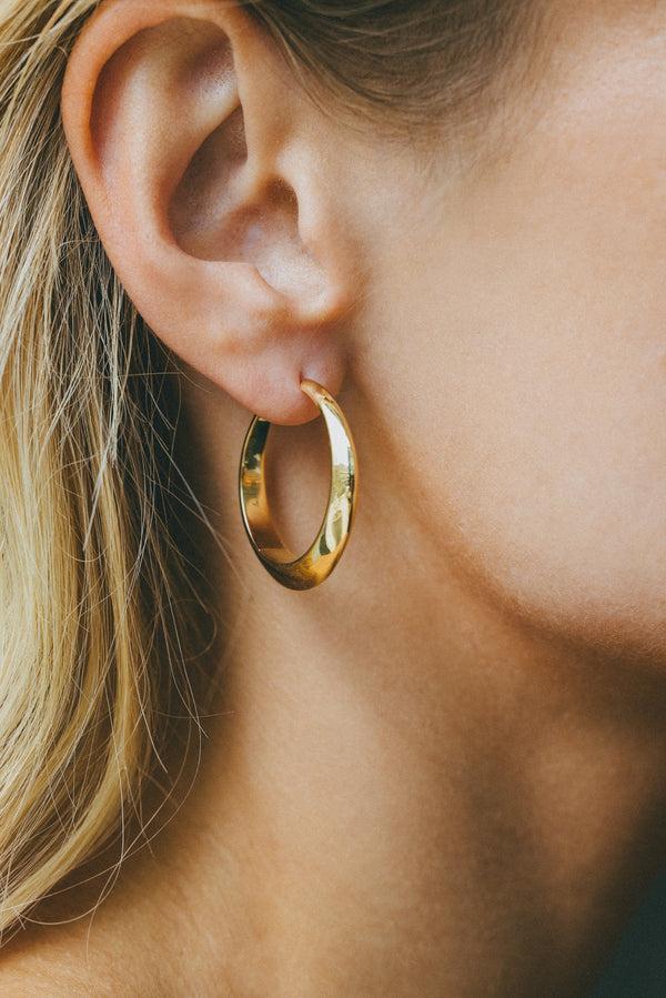 Lizzie Mandler Mega Thin Crescent Hoop