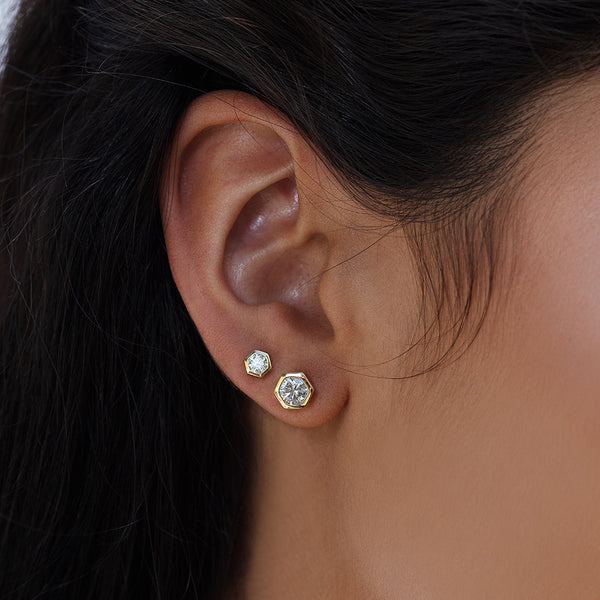 Lizzie Mandler Single Mini Round Diamond Bezel Solitaire Stud