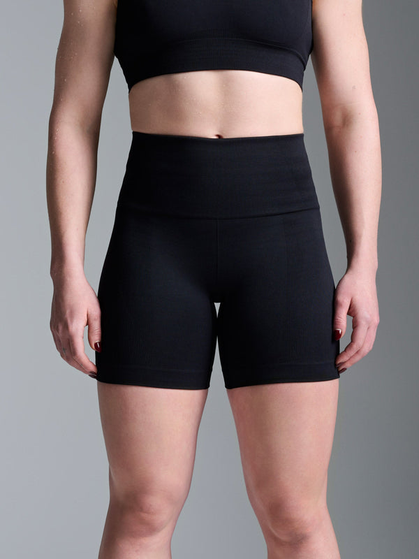 Lndr Chisel 6" Short Black