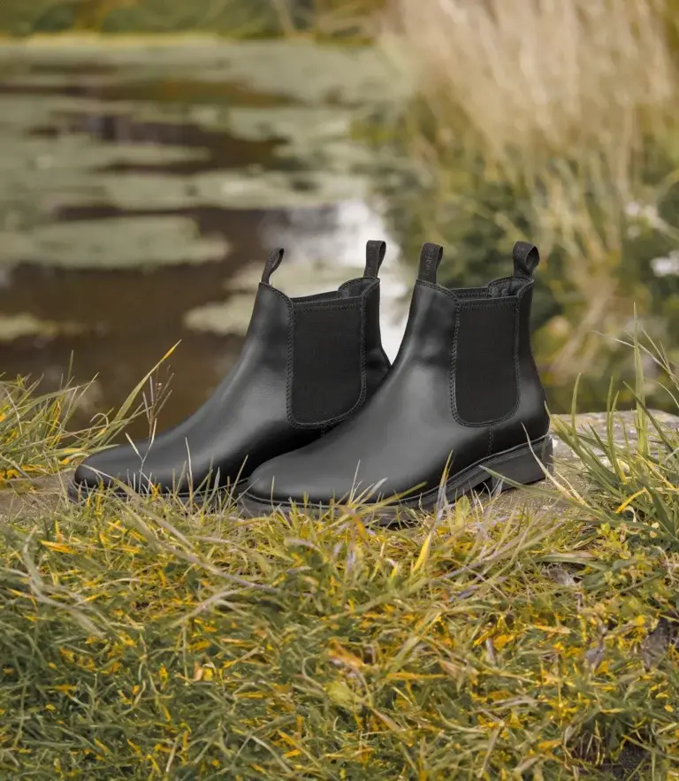 Loake Ducksworth Black Waxy Leather