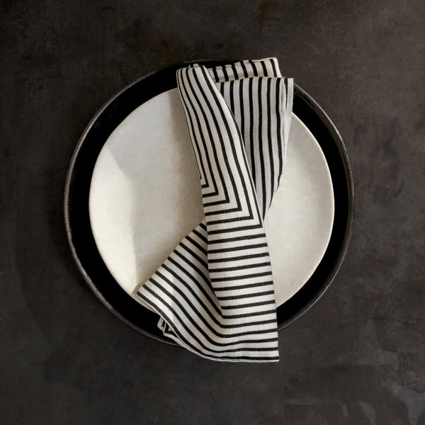 L'objet Linen Sateen Concorde Napkins - Black + Ecru (Set Of 4)
