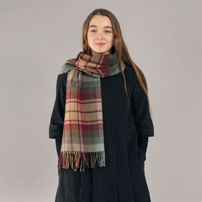 Lochcarron Of Scotland Bobbie Auld Scotland Tartan Lambswool Stole