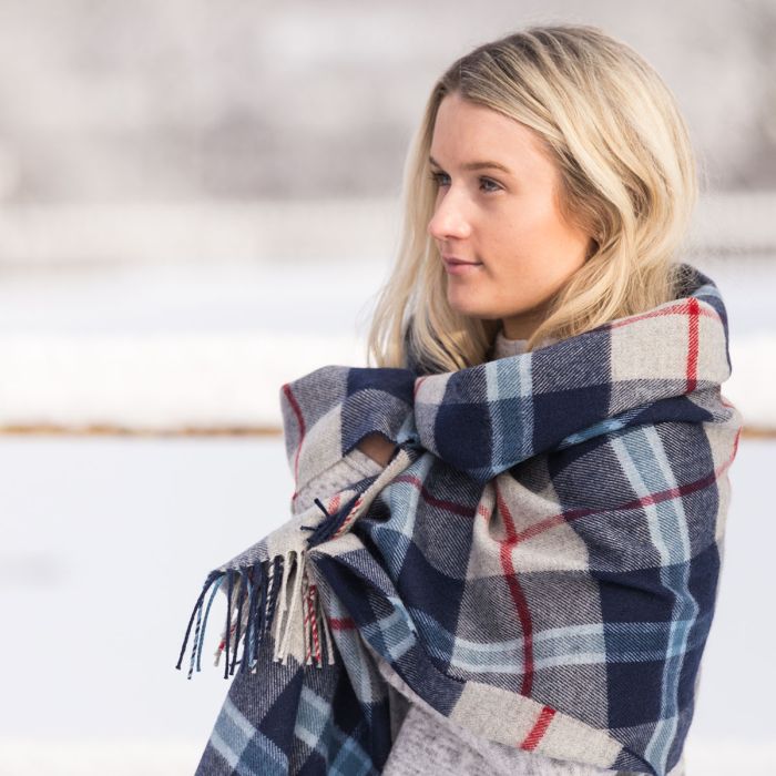 Lochcarron Of Scotland Bobbie Douglas Navy Tartan Lambswool Stole