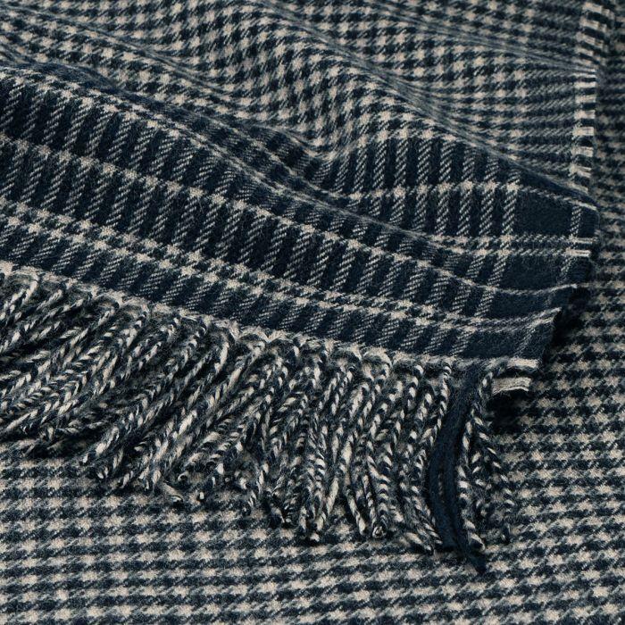 Lochcarron Of Scotland Bobbie Shepherd Emsket Lambswool Stole