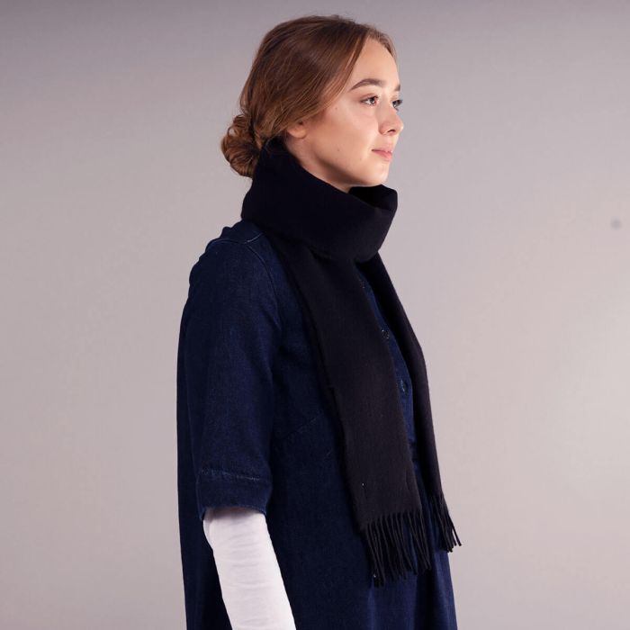 Lochcarron Of Scotland Bowhill Black Plain Coloured Lambswool Scarf