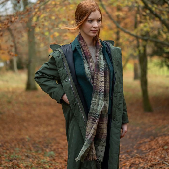 Lochcarron Of Scotland Brock Auld Scotland Luxury Fine Wool Stole