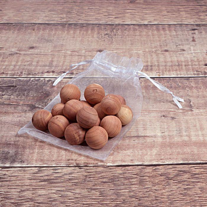 Lochcarron Of Scotland Canadian Red Cedarwood Anti Moth Balls