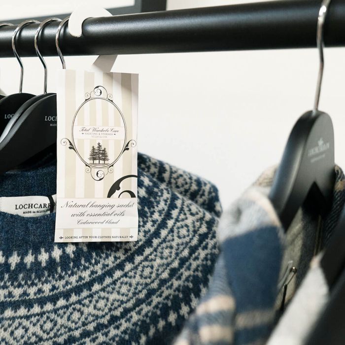 Lochcarron Of Scotland Cedarwood Blend Essential Oils Anti Moth Natural Hanging Sachets - Pack Of 5