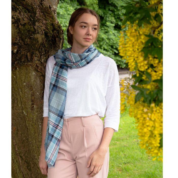 Lochcarron Of Scotland Diana Princess Of Wales Memorial Tartan Extra Fine Merino Stole