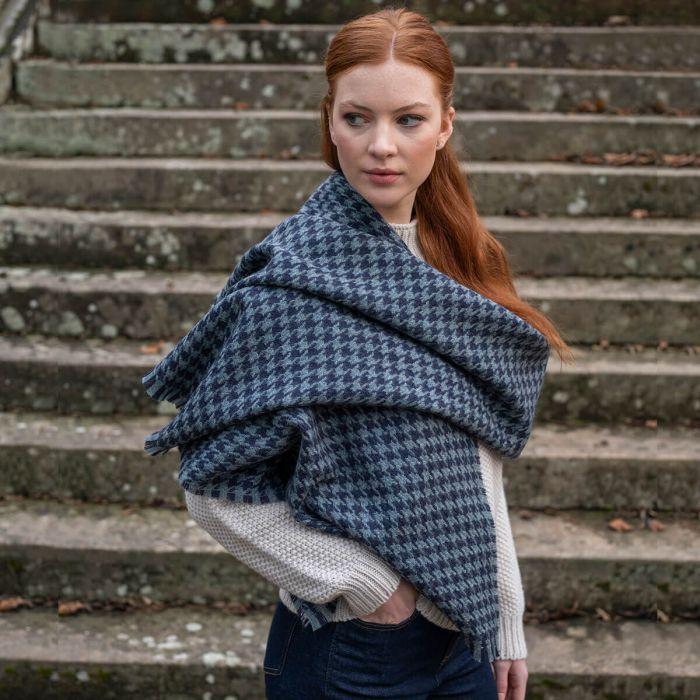 Lochcarron Of Scotland Fearne British Wool Corrie Sky Scarf