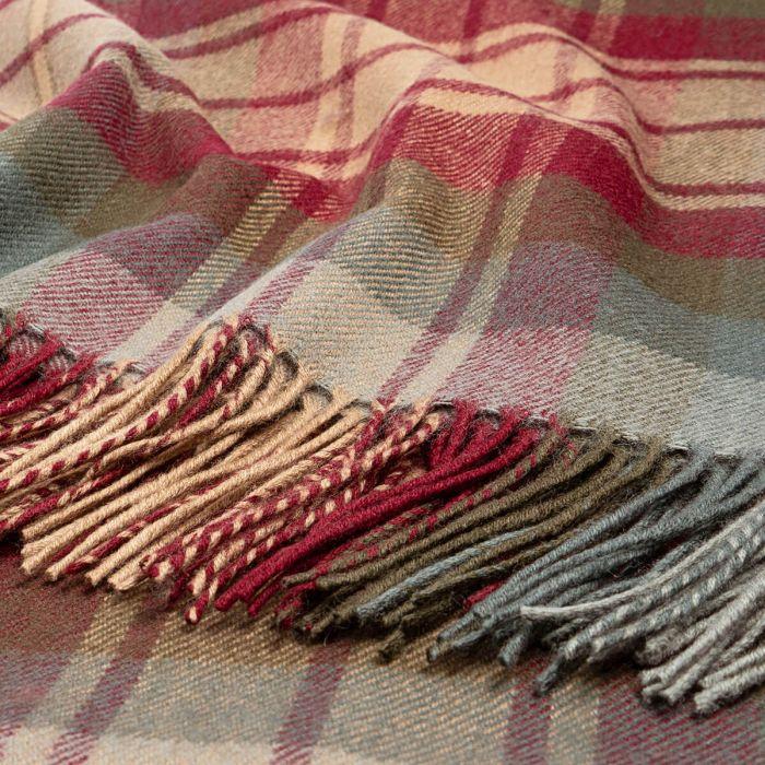 Lochcarron Of Scotland Georgia Auld Scotland Tartan Lambswool Poncho
