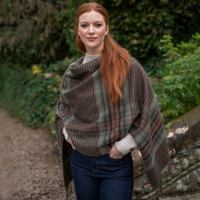 Lochcarron Of Scotland Georgia Forth Weathered Lambswool Poncho