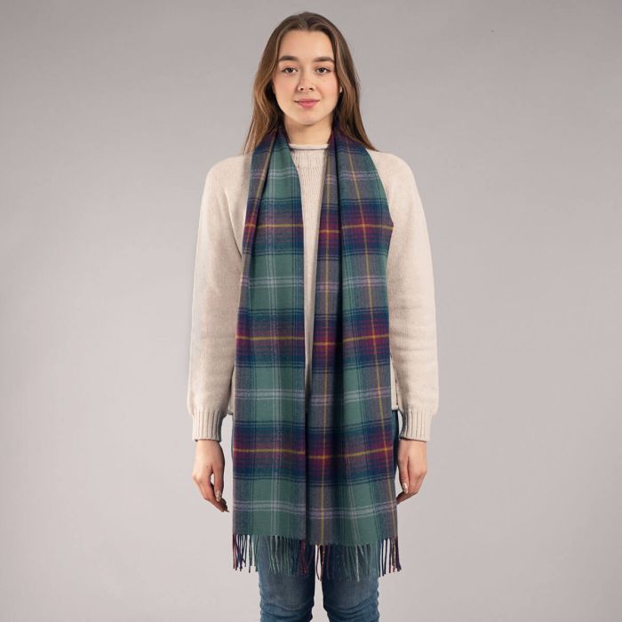 Lochcarron Of Scotland Hame Tartan Oversized Lambswool Scarf