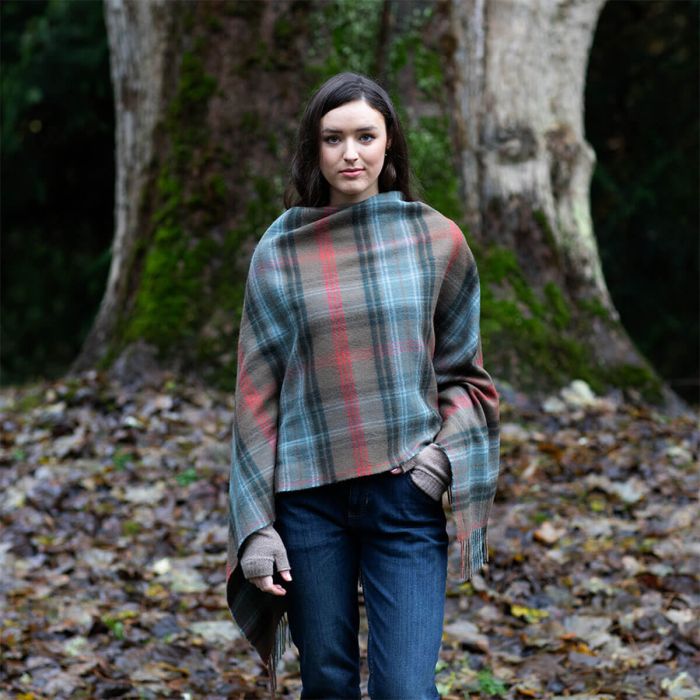 Lochcarron Of Scotland Lochcarron Hunting Weathered Tartan Lambswool Poncho