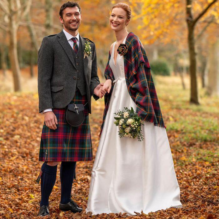 lochcarron Of Scotland Mens Casual 5 Yard Reiver Light Weight Kilt