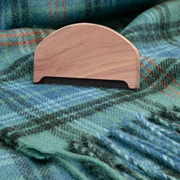 Lochcarron Of Scotland Red Cedarwood Knitwear Pilling Comb