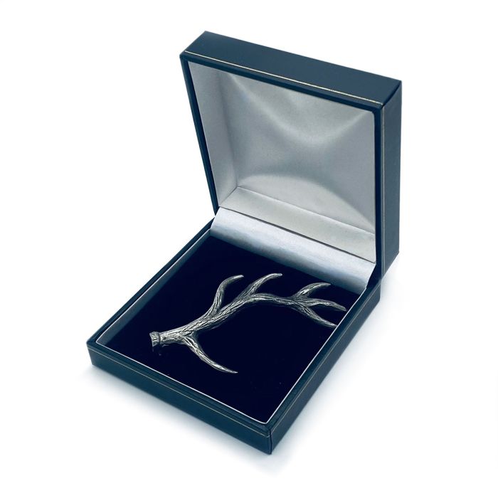 Lochcarron Of Scotland Stag Antler Kilt Pin In Polished Pewter